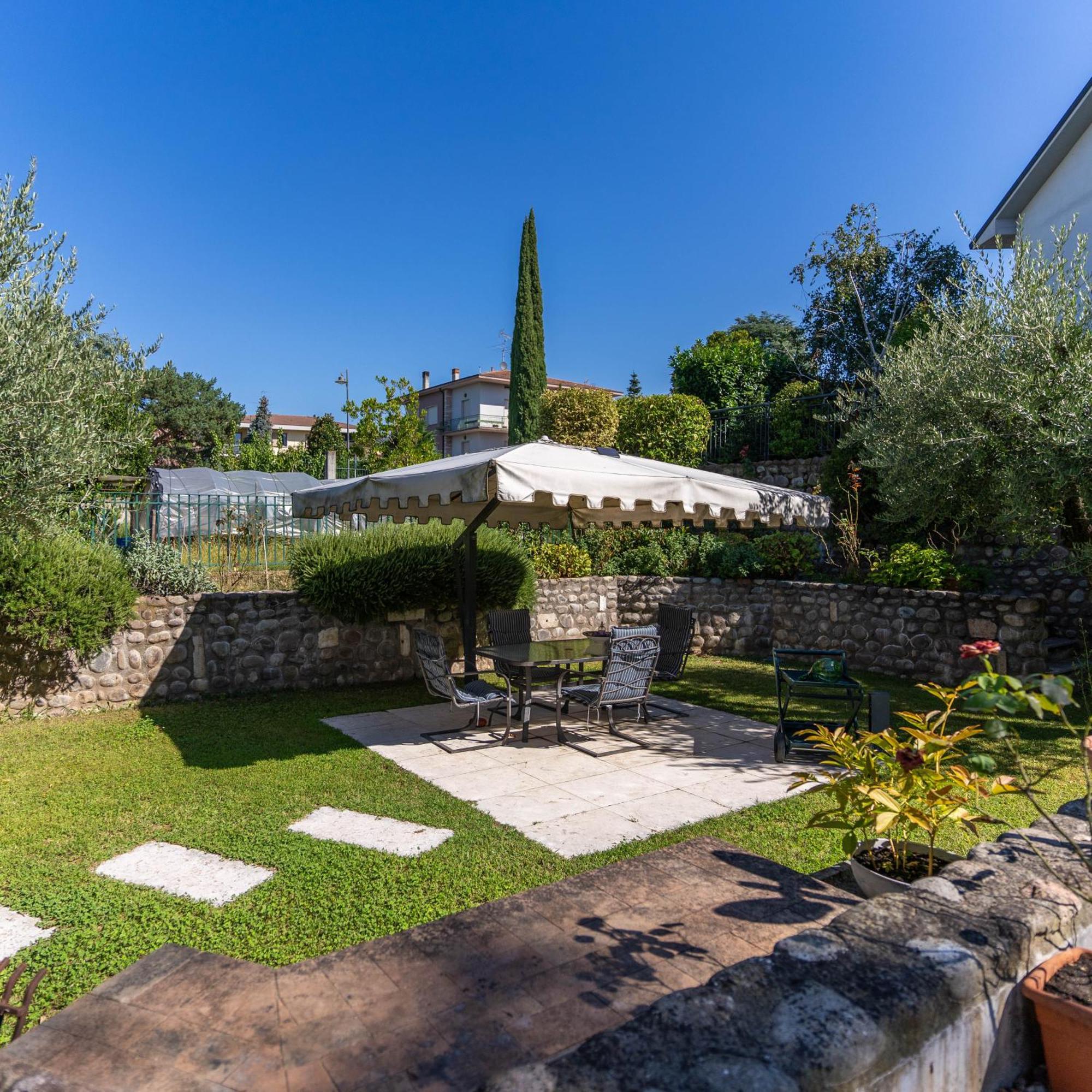 Bed and Breakfast A Casa Di Tom à SantʼAmbrogio di Valpolicella Extérieur photo